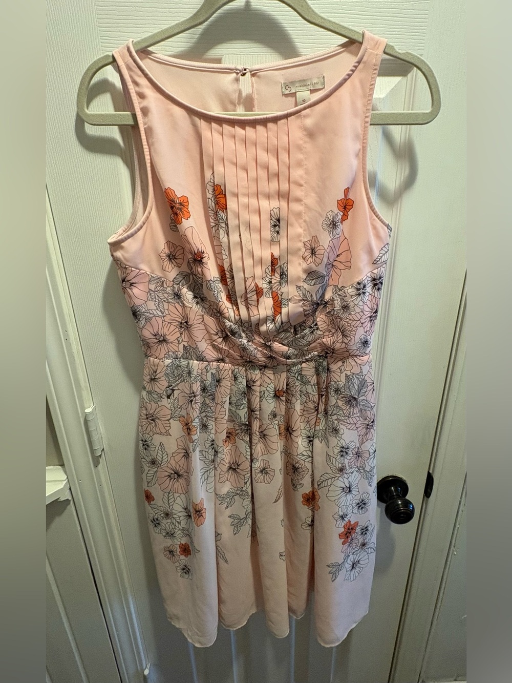 Women’s Size 10 Pink Floral Pleated Bodice Dress